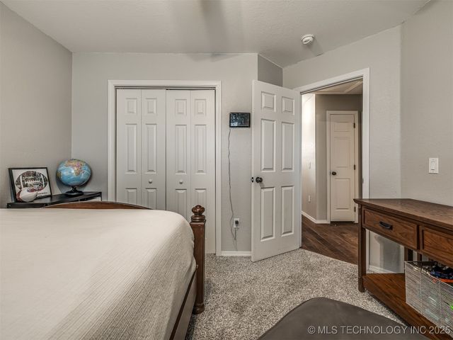 17104 S Memorial Drive, Bixby, OK 74008