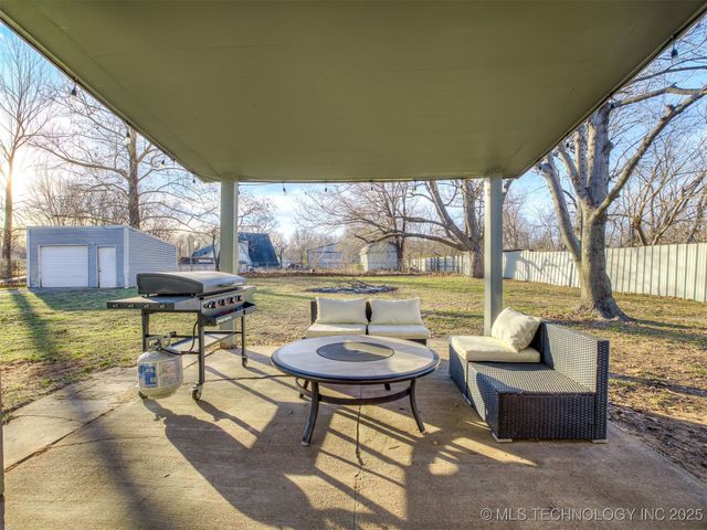 17104 S Memorial Drive, Bixby, OK 74008