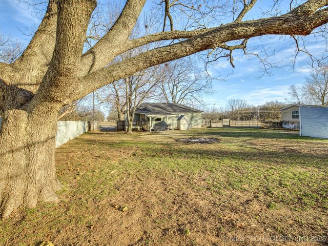 17104 S Memorial Drive, Bixby, OK 74008