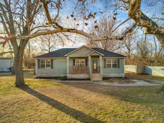 17104 S Memorial Drive, Bixby, OK 74008
