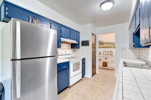 4590 N Hughes Avenue, Fresno, CA 93705
