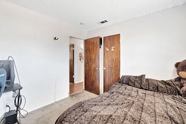 4590 N Hughes Avenue, Fresno, CA 93705