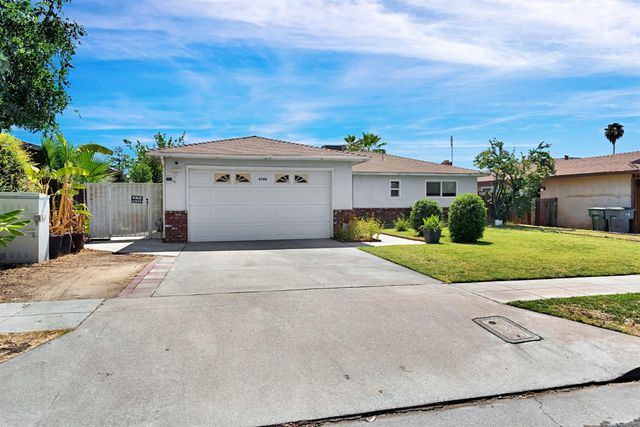 4590 N Hughes Avenue, Fresno, CA 93705