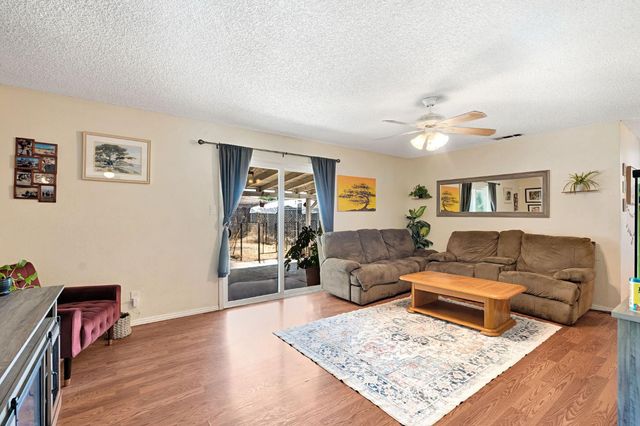 4590 N Hughes Avenue, Fresno, CA 93705