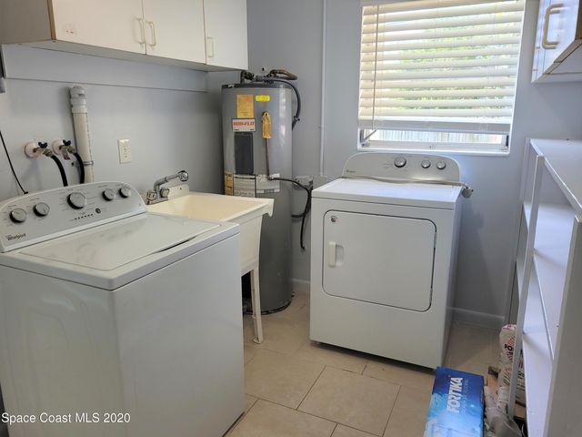 435 S Courtenay Parkway, Merritt Island, FL 32952