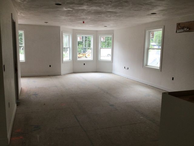 299 Quincy St, Building 3 1, Holbrook, MA 02343