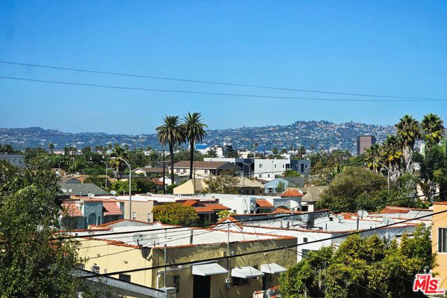 1923 Carmona Avenue, Los Angeles, CA 90016