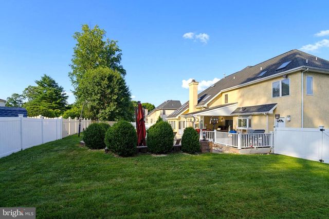 3930 POND VIEW LN, Huntingdon Valley, PA 19006