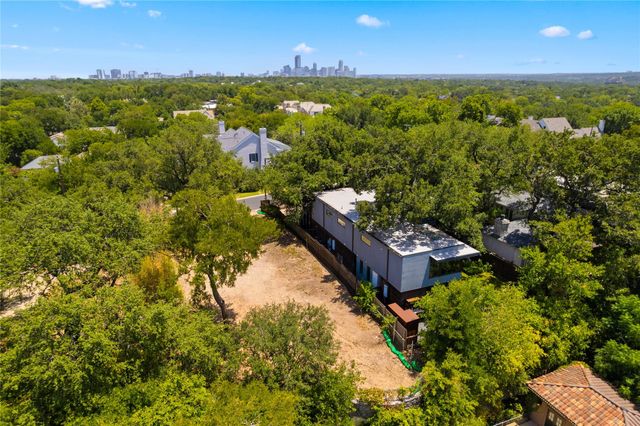 2202 Matthews DR, Austin, TX 78703