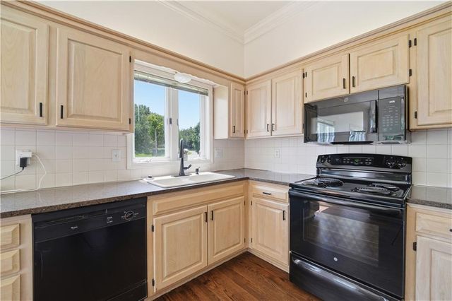 1101 NE Waterfield Village Drive, Blue Springs, MO 64014