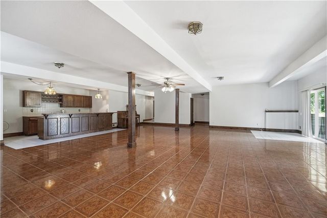1101 NE Waterfield Village Drive, Blue Springs, MO 64014