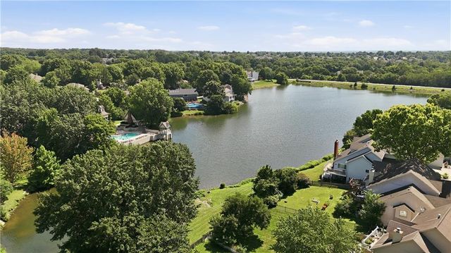 1101 NE Waterfield Village Drive, Blue Springs, MO 64014