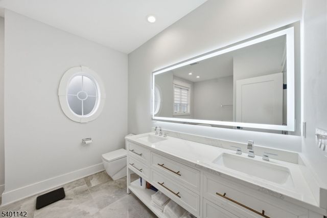 14 Country Ln, Hardyston Twp., NJ 07419