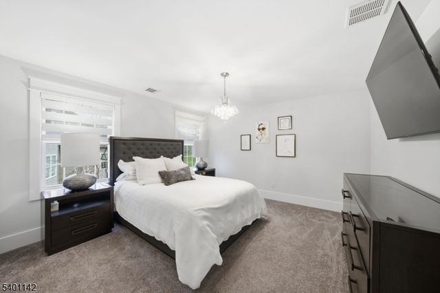 14 Country Ln, Hardyston Twp., NJ 07419