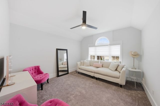 14 Country Ln, Hardyston Twp., NJ 07419