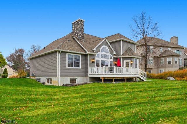 14 Country Ln, Hardyston Twp., NJ 07419