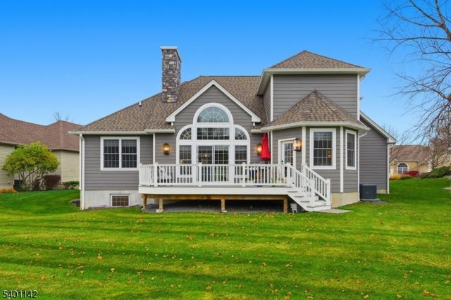 14 Country Ln, Hardyston Twp., NJ 07419