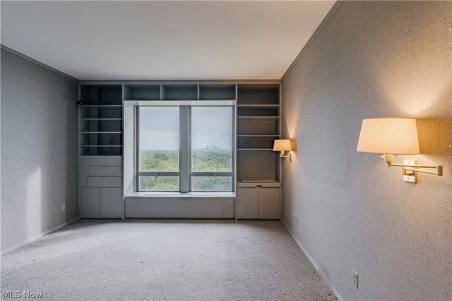 2 Bratenahl Place 15BC, Bratenahl, OH 44108