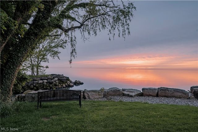 2 Bratenahl Place 15BC, Bratenahl, OH 44108
