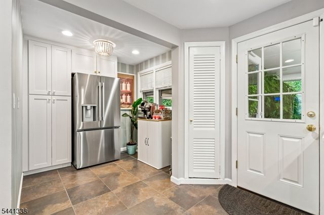 18 W 5Th St, New Providence Boro, NJ 07974