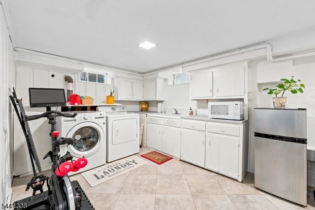 18 W 5Th St, New Providence Boro, NJ 07974