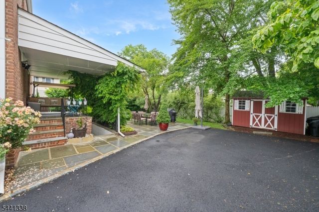 18 W 5Th St, New Providence Boro, NJ 07974