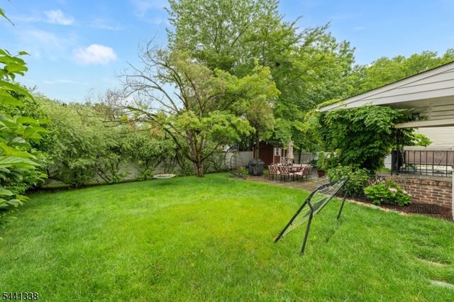 18 W 5Th St, New Providence Boro, NJ 07974