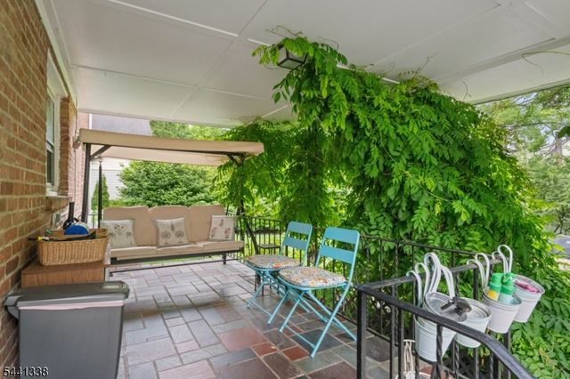 18 W 5Th St, New Providence Boro, NJ 07974