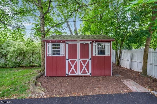 18 W 5Th St, New Providence Boro, NJ 07974