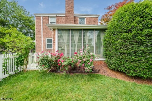 18 W 5Th St, New Providence Boro, NJ 07974