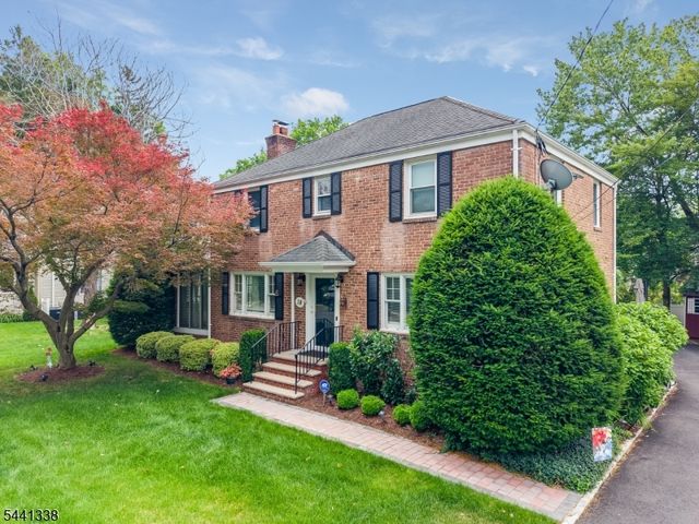 18 W 5Th St, New Providence Boro, NJ 07974