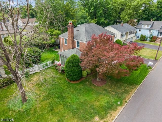 18 W 5Th St, New Providence Boro, NJ 07974
