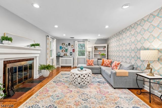 18 W 5Th St, New Providence Boro, NJ 07974
