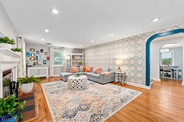 18 W 5Th St, New Providence Boro, NJ 07974