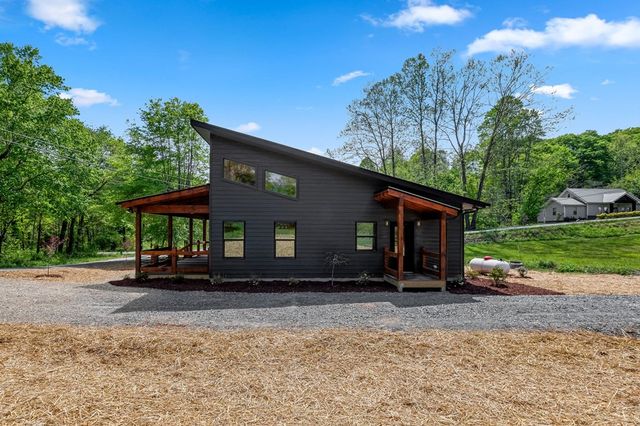 168 Ewing Street, Blue Ridge, GA 30513