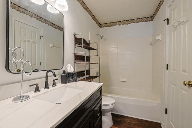 1888 Cliffview Lane, Florence, KY 41042