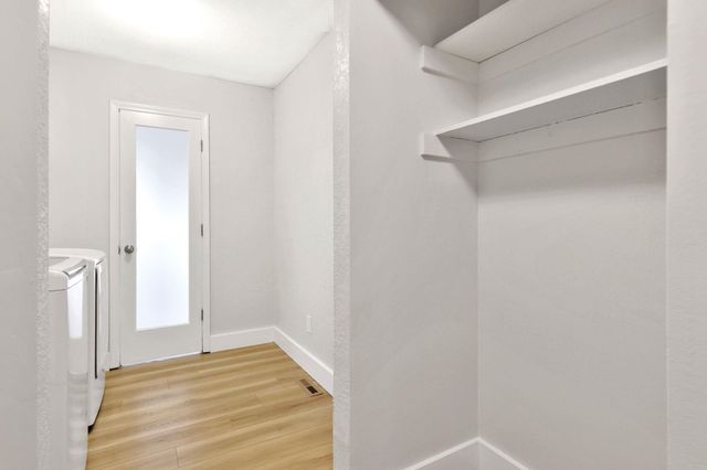 5221 E 20th St N, Wichita, KS 67208