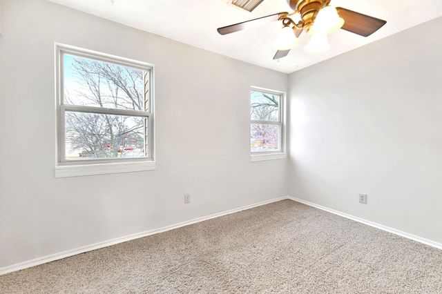 5221 E 20th St N, Wichita, KS 67208