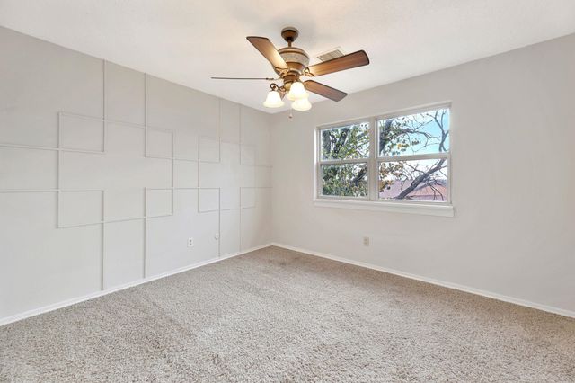 5221 E 20th St N, Wichita, KS 67208