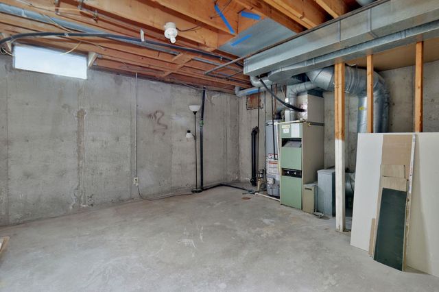 5221 E 20th St N, Wichita, KS 67208