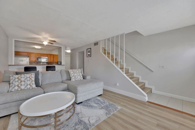 5221 E 20th St N, Wichita, KS 67208