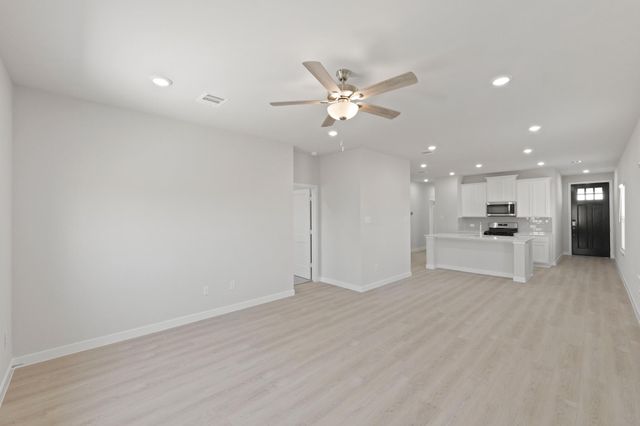 400 Long Branch Drive, Dayton, TX 77535