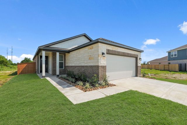 400 Long Branch Drive, Dayton, TX 77535