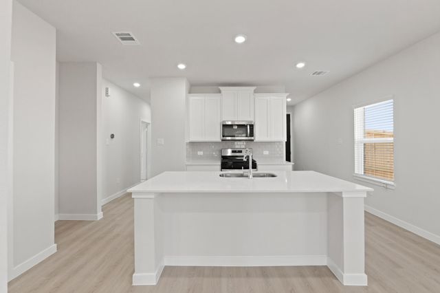 400 Long Branch Drive, Dayton, TX 77535