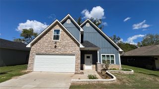 206 Beckham Street W, Sulphur Springs, TX 75482