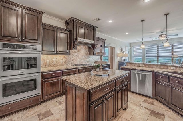 190 Majestic Circle, Maumelle, AR 72113