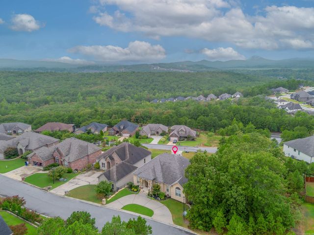 190 Majestic Circle, Maumelle, AR 72113