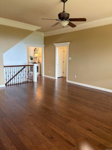 190 Majestic Circle, Maumelle, AR 72113