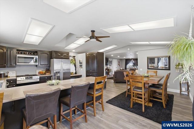 537 Hillview Dr, Lebanon, OR 97355