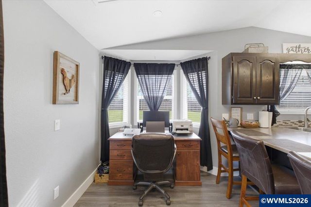 537 Hillview Dr, Lebanon, OR 97355